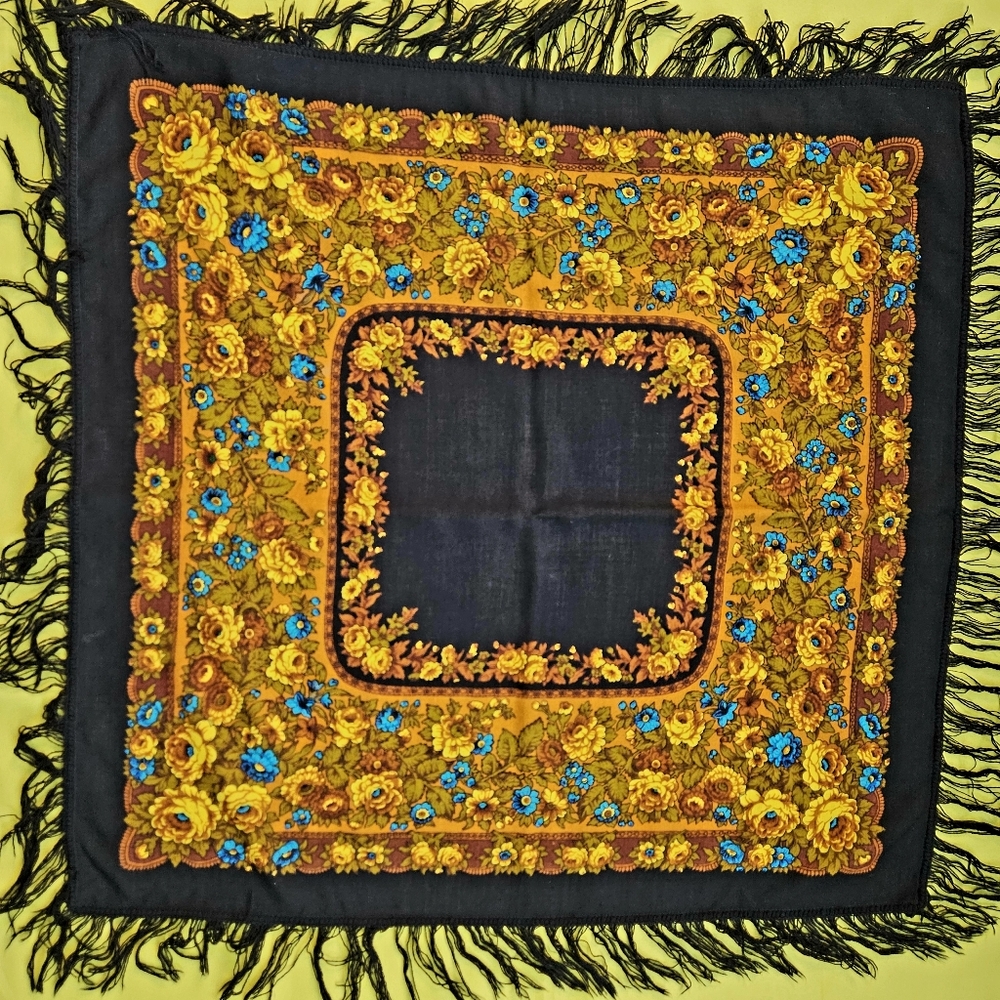 Vintage Wool Shawl Scarf Russian Style Pavlovo Posad
